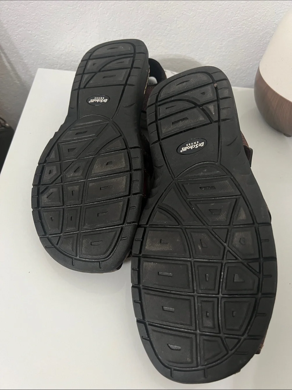 Dr. Scholl's Men's Brown Leather Fisherman Sandals